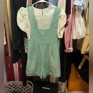 Korean style set S size. I think up to 110lb can fit it well